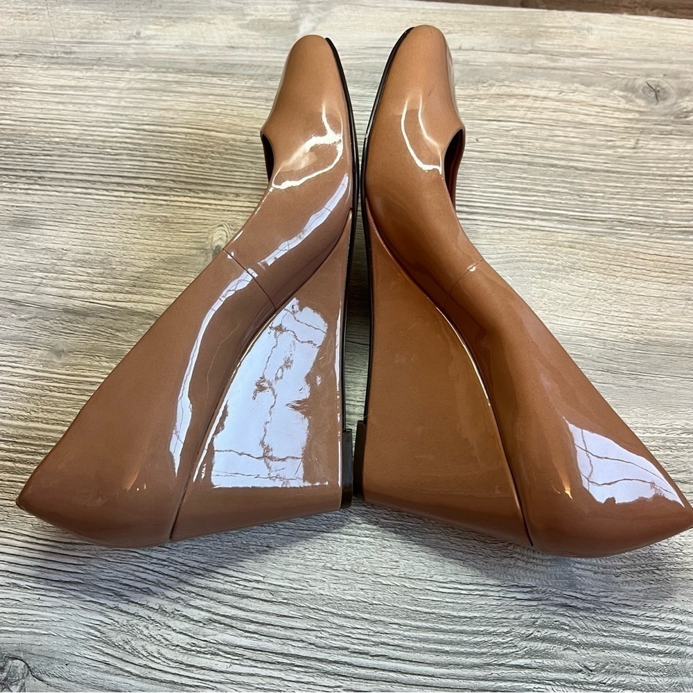 J. Crew Sylvia neutral taupe patent almond toe wedge heels size 11 - Picture 6 of 12